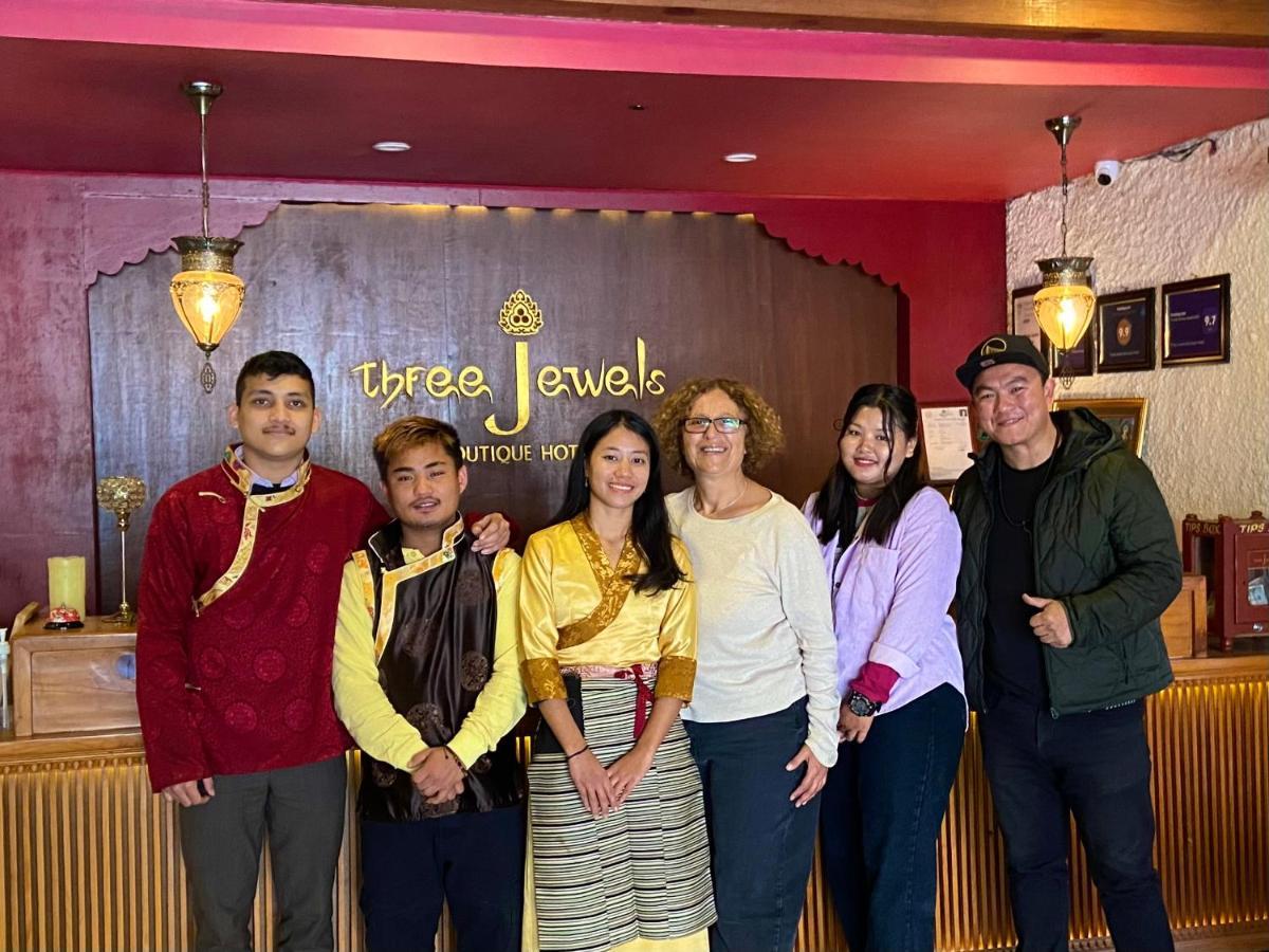 Three Jewels Boutique Hotel Pokhara Esterno foto