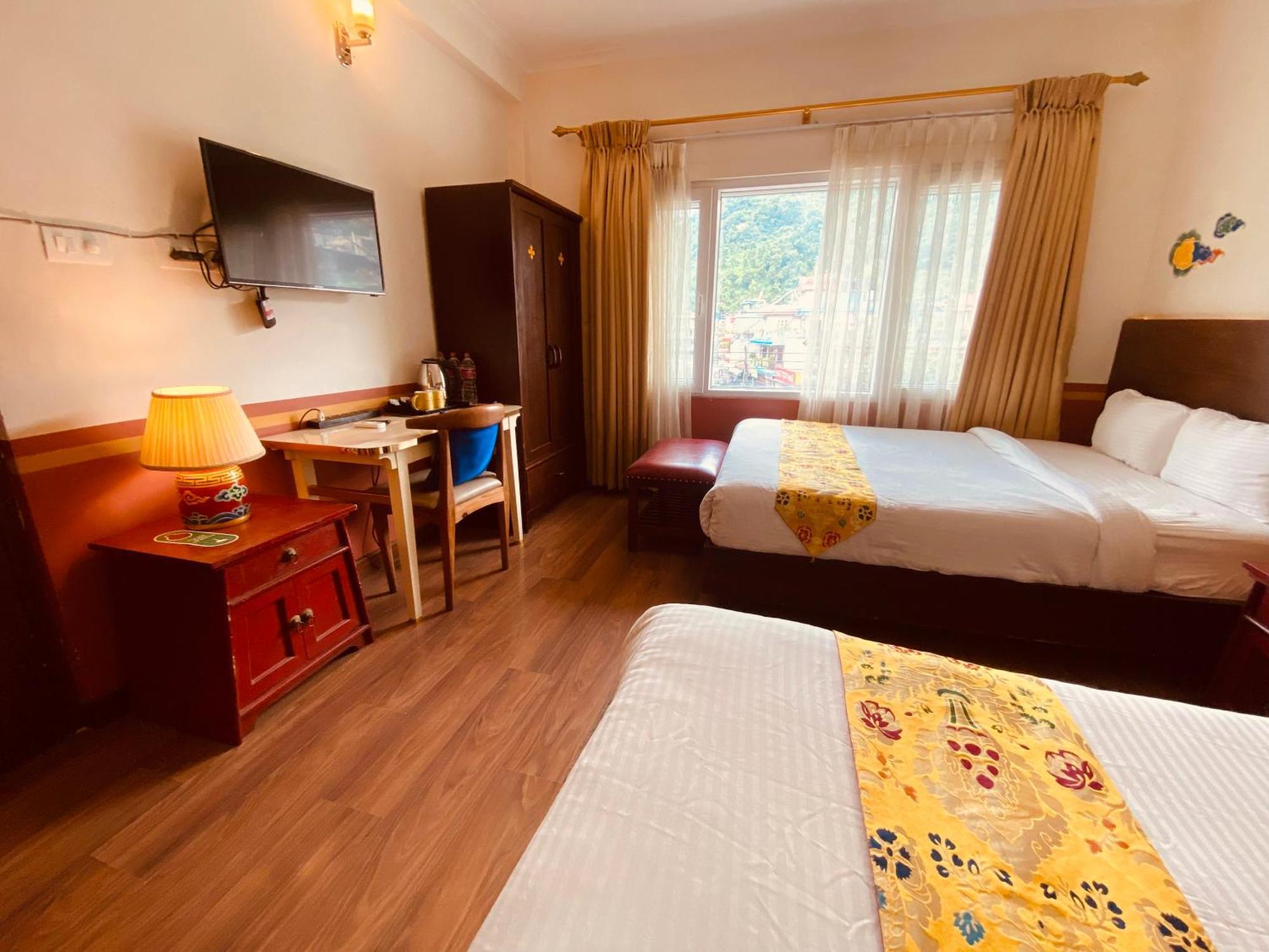 Three Jewels Boutique Hotel Pokhara Esterno foto